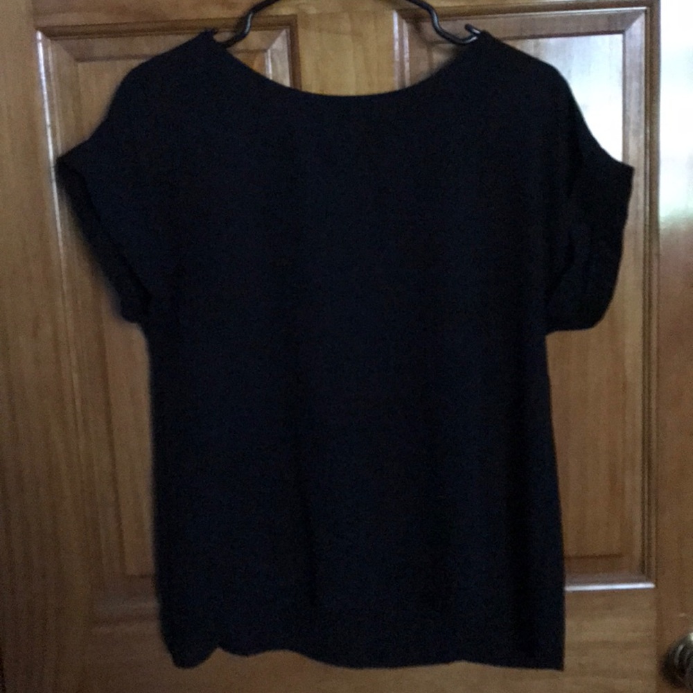 Black tee